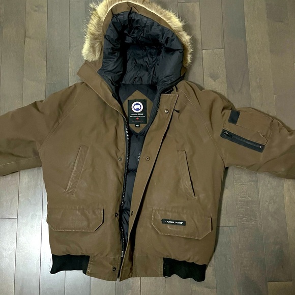 Canada Goose Chilliwack Bomber Jacket Brown model “7950M R” (Size M) - Picture 2 of 8
